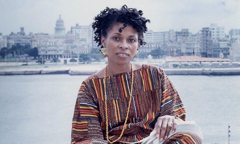 Assata Shakur, quien escribió y luchó por la liberación negra, muere en 78