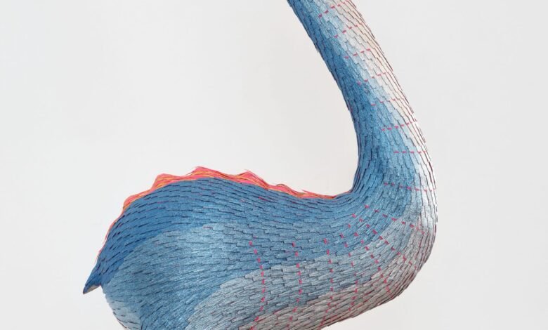 Criaturas gráficas de papel extraño de Roberto Benfdiz mezclados en “Monstruos Bush” -Huge