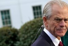 Peter Navarro se dobla incluso cuando Trump indica que se descongela en el comercio Tiff