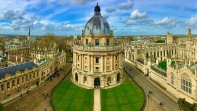 El nombre comercial de Oxford, líder temporal después de que el decano renunció.