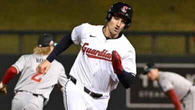 Debut de Chase Delauter: Guardians Outfielder para convertirse en sexto jugador en debutar en los playoffs de MLB vs. Tigers