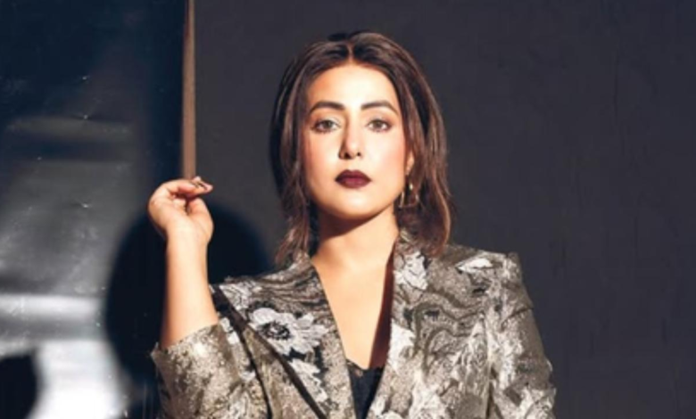 Hina Khan da una idea de su hinchazón; Luchando por usar sus talones Hina Khan da una idea de su hinchazón; Luchando por usar sus talones