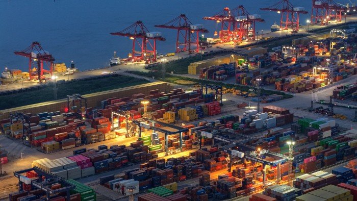 Las exportaciones chinas crecen a la tasa más lenta en 6 meses. Las exportaciones chinas crecen a la tasa más lenta en 6 meses.