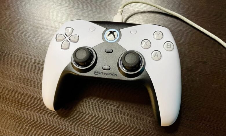 Revisión del controlador de Xbox y PC de la competencia de Hyperkin: detectar un duelo