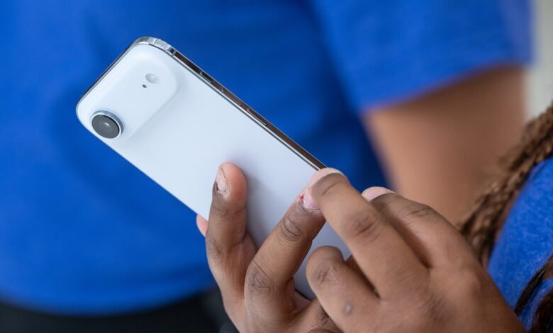 La última función de seguridad para iPhone de Apple hizo la vida más difícil para los fabricantes de spyware