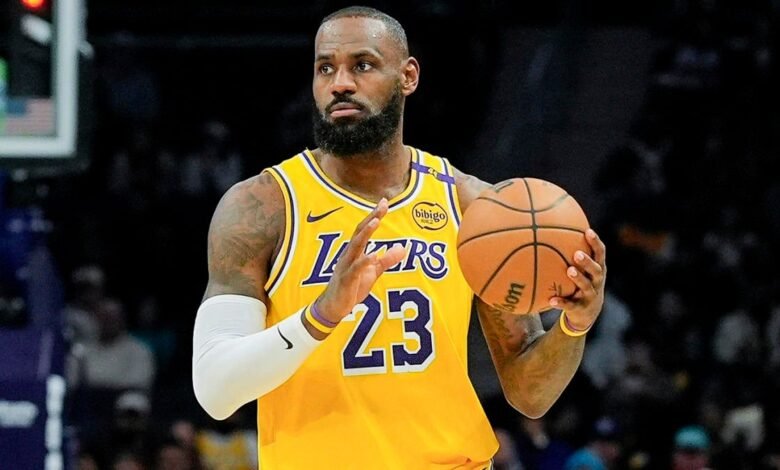 Fantasy Basketball SF Tiers: LeBron James es un líder pero sorprendentemente para la temporada 2025-26.