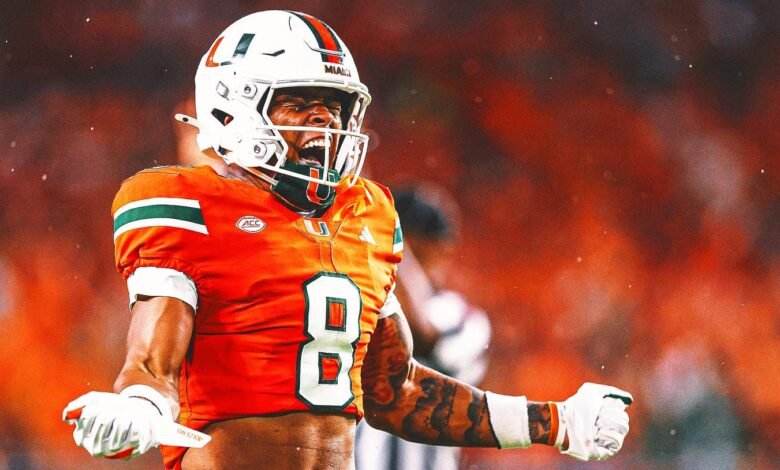 No. 10 Miami (Florida) Cava al final, el número superior 6 Notre Dame en Horror Movie 27-24 No. 10 Miami (Florida) Cava al final, el número superior 6 Notre Dame en Horror Movie 27-24