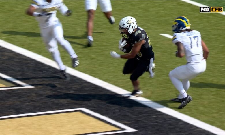 Ryan Staub lanza TD 21 yardas a Dekalon Taylor, que expande el liderazgo de Colorado sobre Delaware.