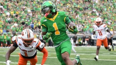 Ranking of University Football Power: Oregon subió, Texas cayó en la Semana 3