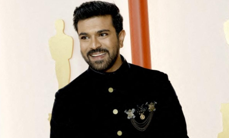 Ram Charan celebra 18 años en el cine con nuevos carteles PEDI