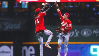 Los Rojos saltan a los Mets para el último lugar de comodín de NL con 2 juegos restantes