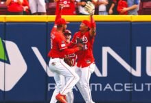 Noelvi Marte roba el juego de recursos humanos, manteniendo el rojo en la carrera de comodines