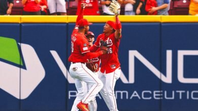 Noelvi Marte roba el juego de recursos humanos, manteniendo el rojo en la carrera de comodines