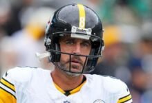 Aaron Rodgers protege el ataque del liniero, el papel de una culpa después de que Steelers permite cuatro capturas en la Semana 1.