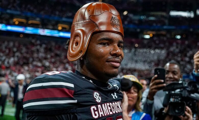 Mira: el vendedor de Lanorris puso el juego de pelota Frank Beamer después de que Shane Beamer condujo a Nam Carolina a través de Virginia Tech Mira: el vendedor de Lanorris puso el juego de pelota Frank Beamer después de que Shane Beamer condujo a Nam Carolina a través de Virginia Tech