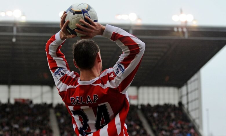 El largo lanzamiento del Rory Delap para Stoke City causa el caos en la Premier League | Noticias de fútbol