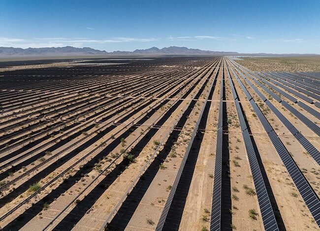 Bucear profundamente en el proyecto Solar + Storage que proporciona energía a Las Vegas.