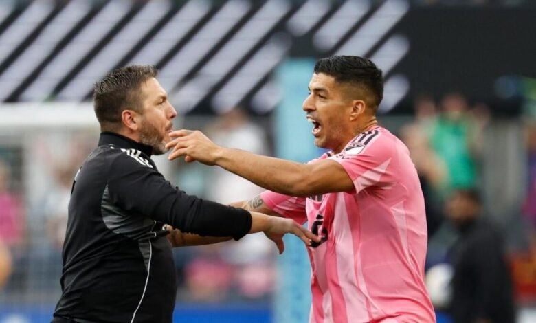 El Inter Miami escupe a Luis Suárez en el personal de Seattle Sounders cuando la final de la Copa de Leagues termina en una batalla El Inter Miami escupe a Luis Suárez en el personal de Seattle Sounders cuando la final de la Copa de Leagues termina en una batalla