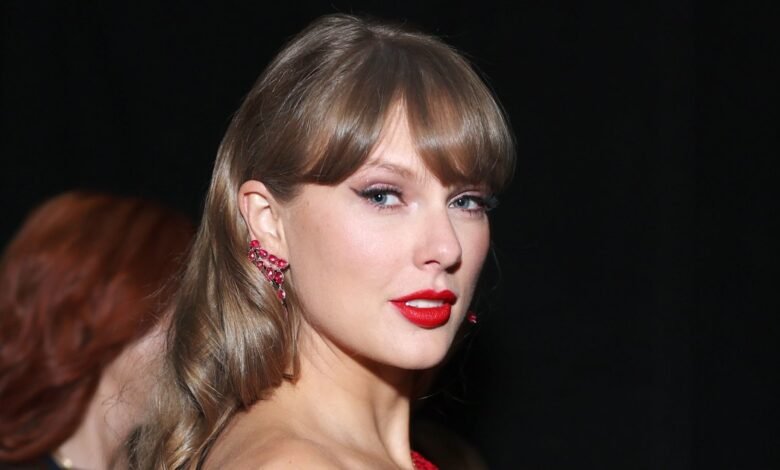 Taylor Swift revela la vida de una variante de álbum exclusiva para el objetivo de Shogarl Taylor Swift revela la vida de una variante de álbum exclusiva para el objetivo de Shogarl