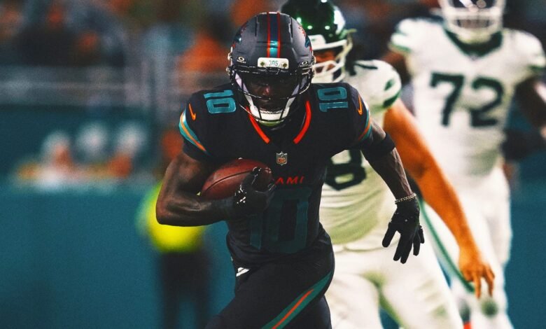 Tyreek Hill sale de Jets vs. Dolphins con una lesión de pierna horrible
