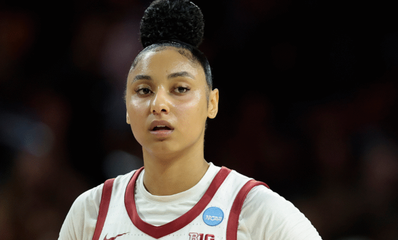 Juju Watkins para el 2025-26: la estrella de la USC aturdió el ACL durante la competencia de la NCAA.