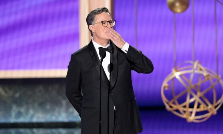 2025 EMIS: Stephen Calbert ganó el premio de la serie Talk como tejido