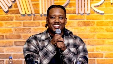 Comedia Actor CP, Hot Mike’s Smiling Host, un trabajo rígido a seguir