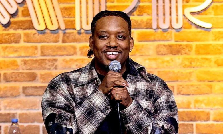 Comedia Actor CP, Hot Mike’s Smiling Host, un trabajo rígido a seguir