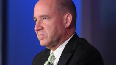 MSNBC Savers Charlie Carcel relacionado con Mathew Dawd en comentarios