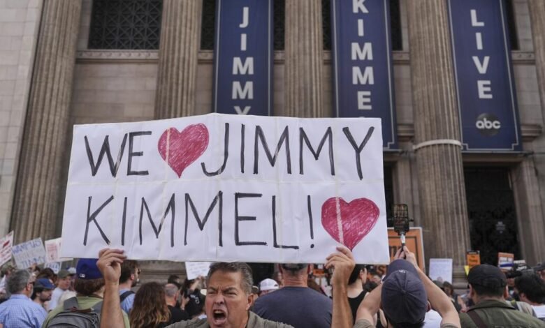 Comentario: Por favor, Jimmy, no vuelvas. Trump es tu deber patriota de burlarse de