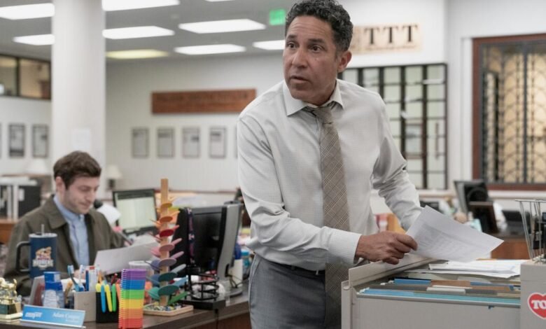 ‘The Office’ Oscar Nuez de la fama crea una carrera de carrera en el nuevo programa, ‘The Paper’