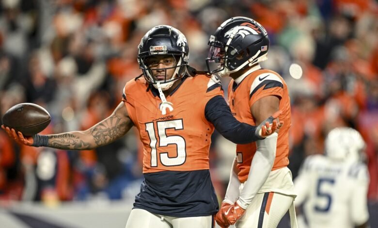 Nik Bonitto acordó extenderse cuatro años con los Broncos.