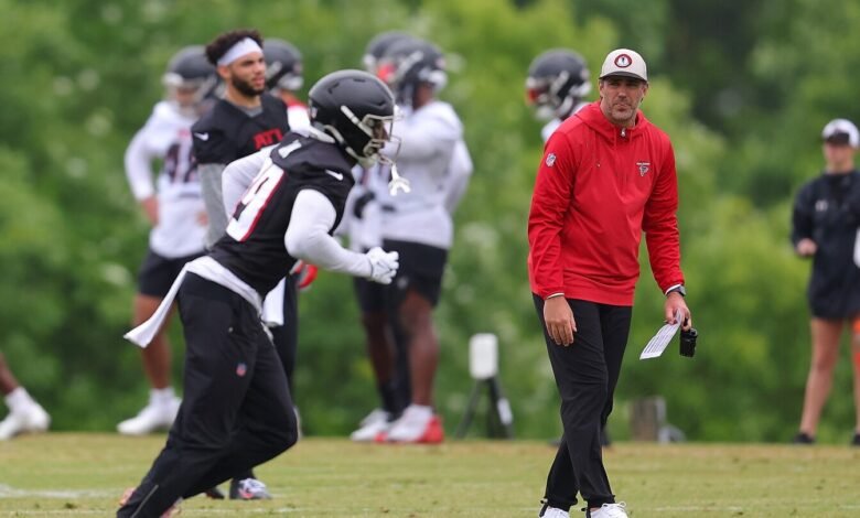 Falcons transferirá a OC Zac Robinson de la caja a un lado para la Semana 4