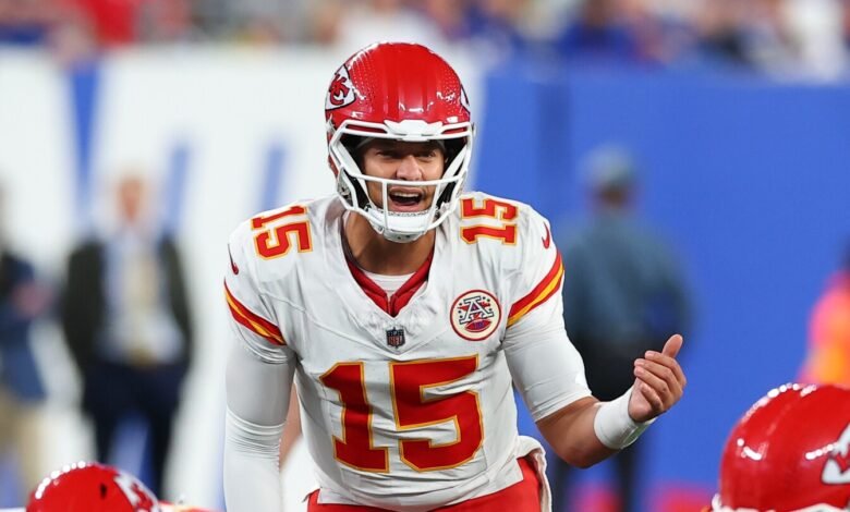 Patrick Mahomes todavía está en el informe de práctica con la lesión de muñeca derecha Patrick Mahomes todavía está en el informe de práctica con la lesión de muñeca derecha
