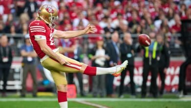 La factura firmada P Mitch Wishowsky, pon el P Cameron Johnston en IR