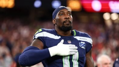 Demarcus Lawrence es dudoso de regresar con lesiones en el muslo