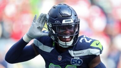 Se sospecha que la lista de Seahawks Devon Witherspoon se enfrenta a Steaker.