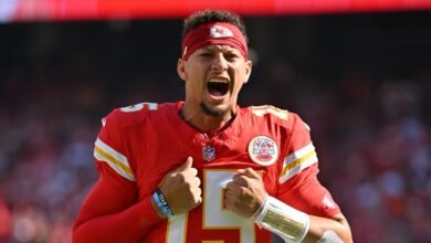 La carrera 250 de Patrick Mahomes, TD Pass ayuda a los líderes a liderar 20-10 descansos