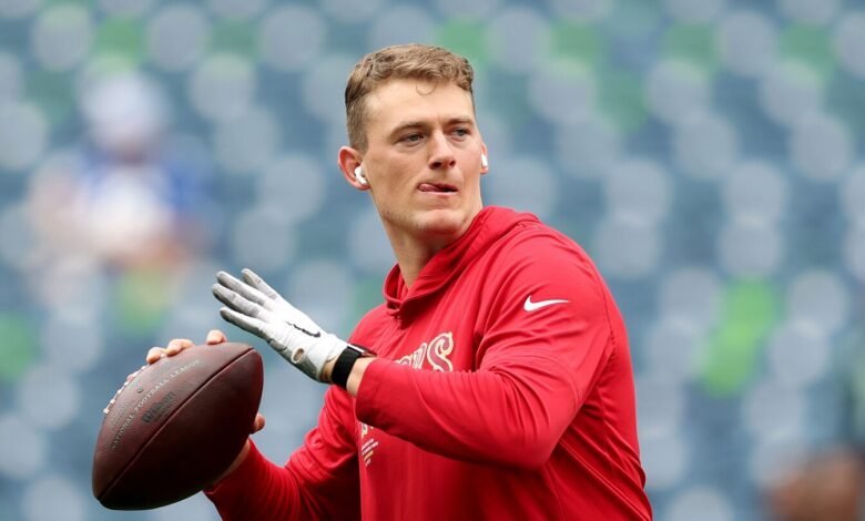 John Lynch en Mac Jones: Estaba emocionado de verlo mostrando lo que podía hacer.