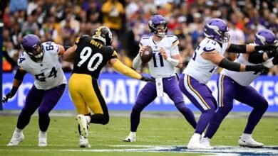 El vikingo lideró después de que el TD defensivo de los Steelers fuera revocado cuando se jugó