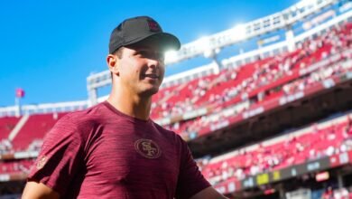 Brock Purdy nuevamente limitado pero “sentirse mejor”