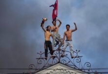El ejército intenta restaurar la orden en Nepal después de que la violencia de protesta se intensifica