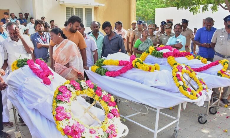 El número de muertos se ha elevado a 5 después de los estampados en la manifestación política a favor de la victoria del actor en el sur de la India