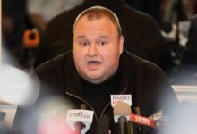 Se rechaza la última apuesta legal del emprendedor de Internet Kim Dotcom para detener la deportación de Nueva Zelanda
