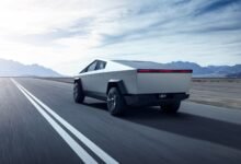 Tesla elimina sus planes de carga inalámbricos EV, dejando a Porsche para ser pionero en la tecnología