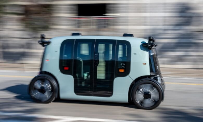 Zoox pide a los reguladores federales una exención para lanzar un servicio comercial de robotaxi
