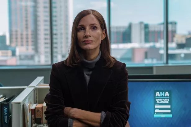 La estrella y cantante de Netflix revelan que Jessica ‘legendaria’ la ha sorprendido más sobre Chastain