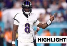 Jackson regresó de una lesión cuando los Ravens derrotaron a los Dolphins