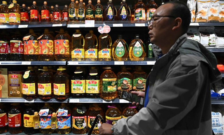 Los derechos de aduana para las empresas alcanzaron este año los 1,2 billones de dólares. Los consumidores son los más afectados, dijo S&P. Los derechos de aduana para las empresas alcanzaron este año los 1,2 billones de dólares. Los consumidores son los más afectados, dijo S&P.