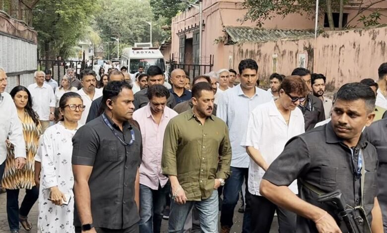 Salman asistió al funeral de Pankaj Dhir Salman asistió al funeral de Pankaj Dhir